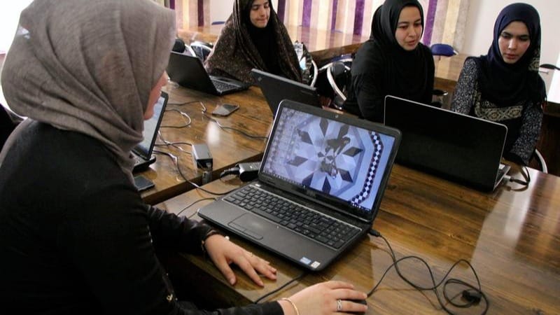 Support Edvora Tech 1