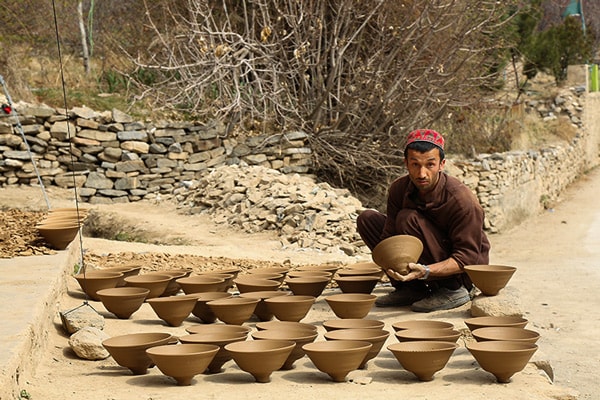 Istalefi Pottery Shop 6