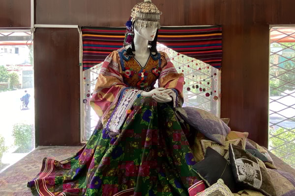 Brand Banooe Sharq 6