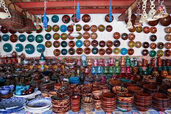 Istalefi Pottery Shop 7