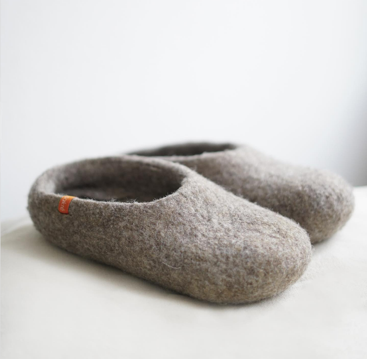 Montana Felted Handmade Slippers – Cappuccino