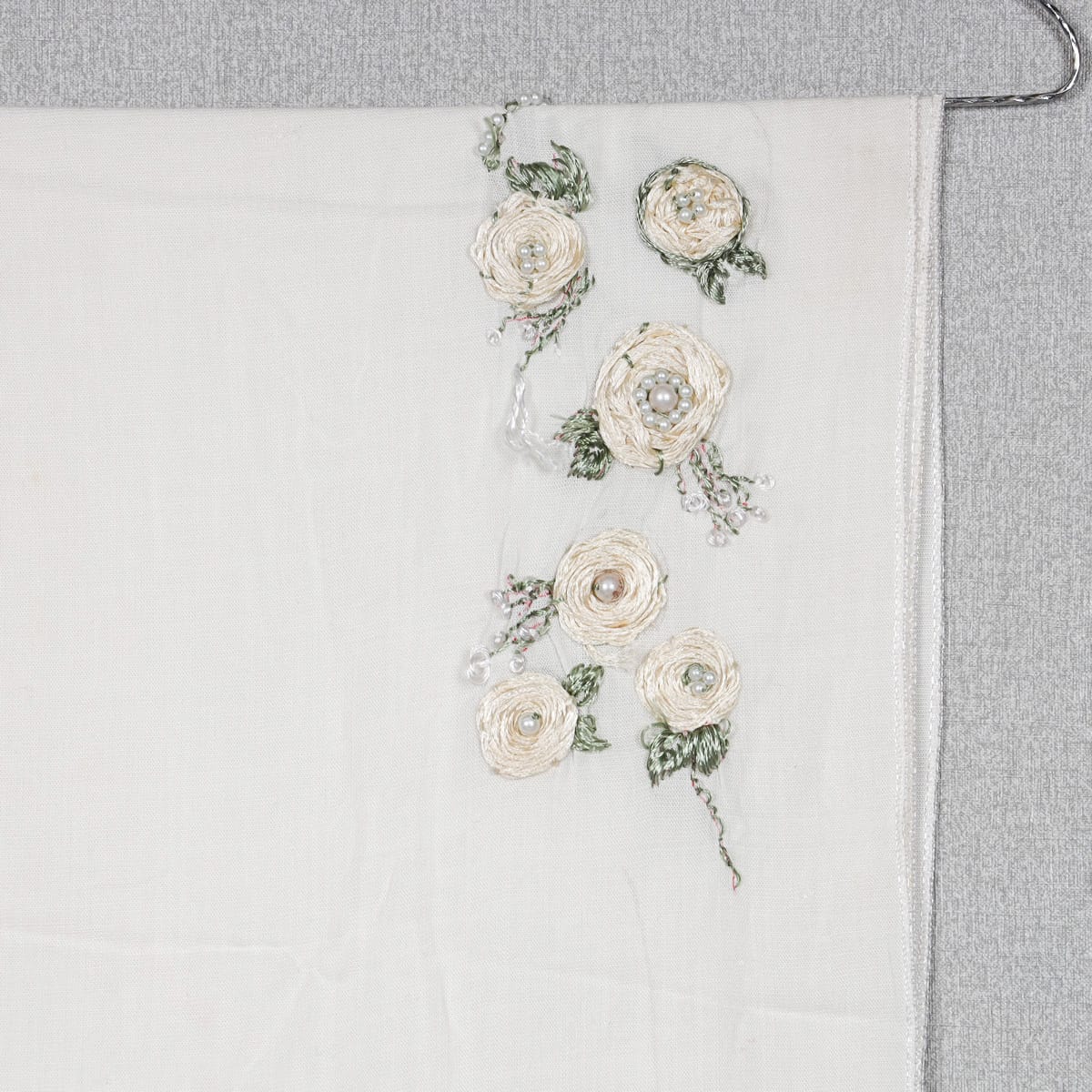 Embroidered Floral Scarf with Delicate Rose Design