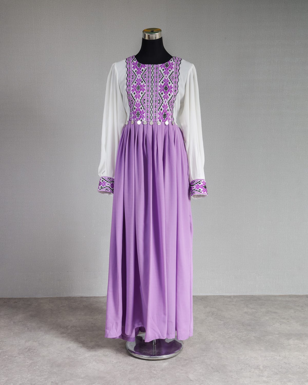 Hand-Embroidered Cotton Outfit 4