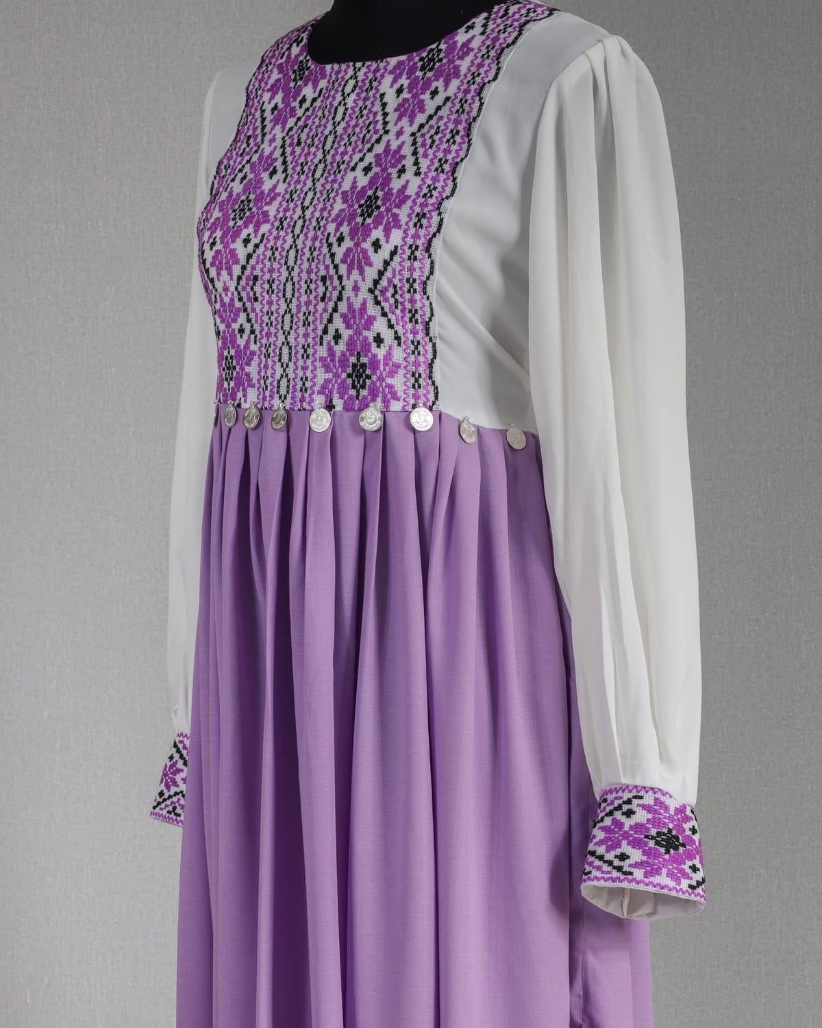 Hand-Embroidered Cotton Outfit 2
