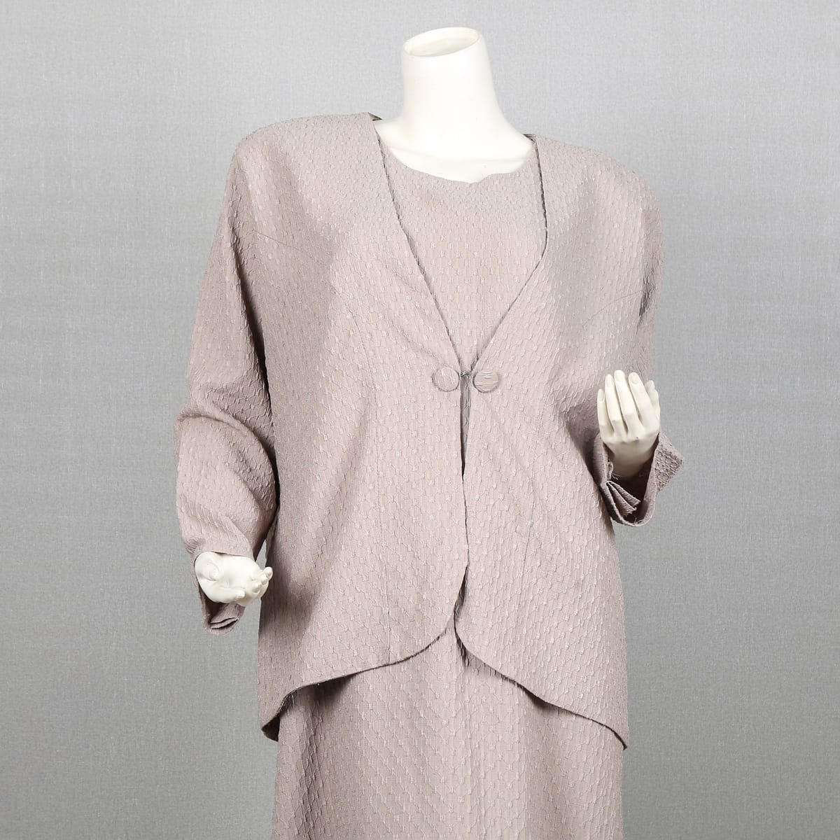 Elegant Two-Piece Beige Jacket and Dress Set 4
