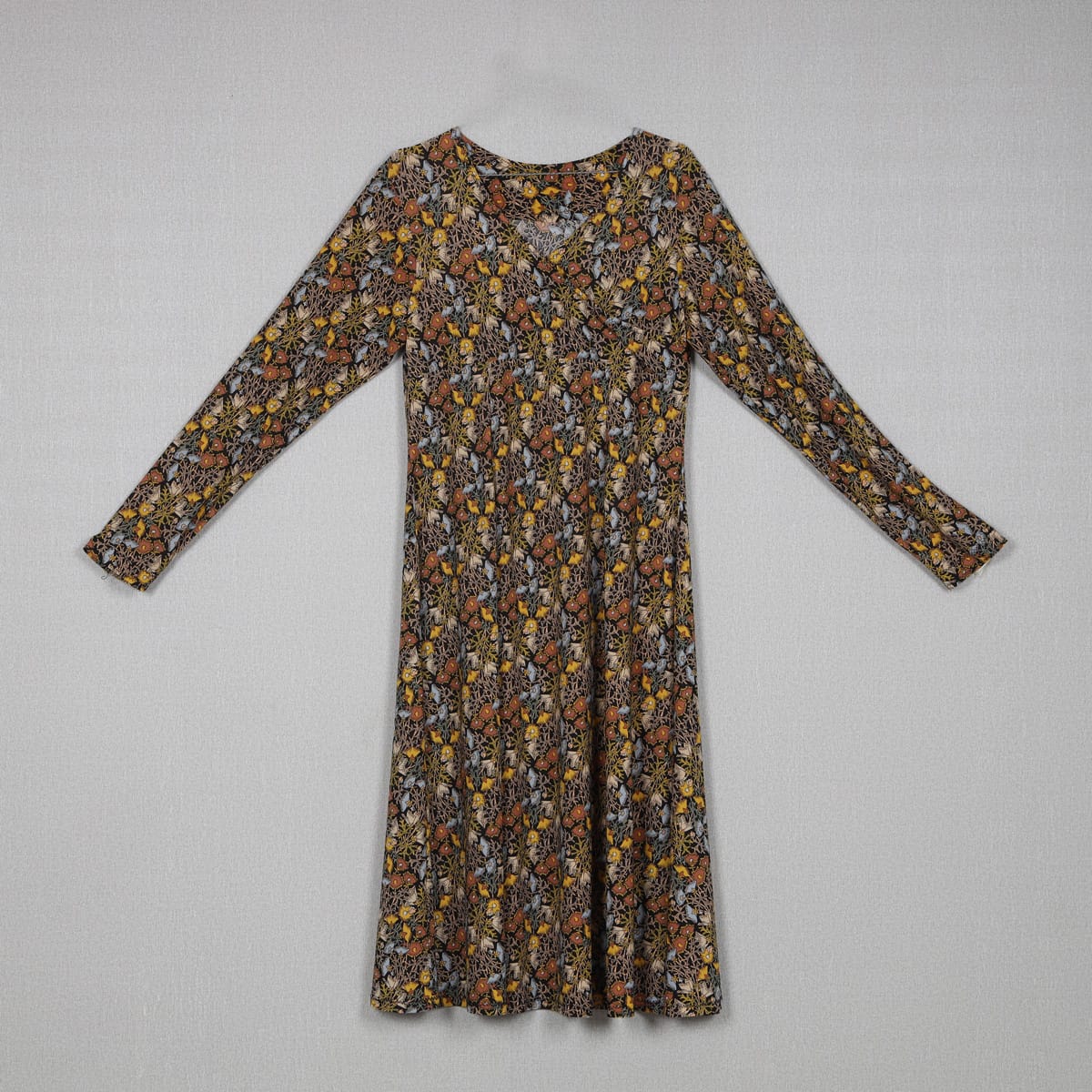 Vintage-Inspired Floral Print A-Line Dress 3