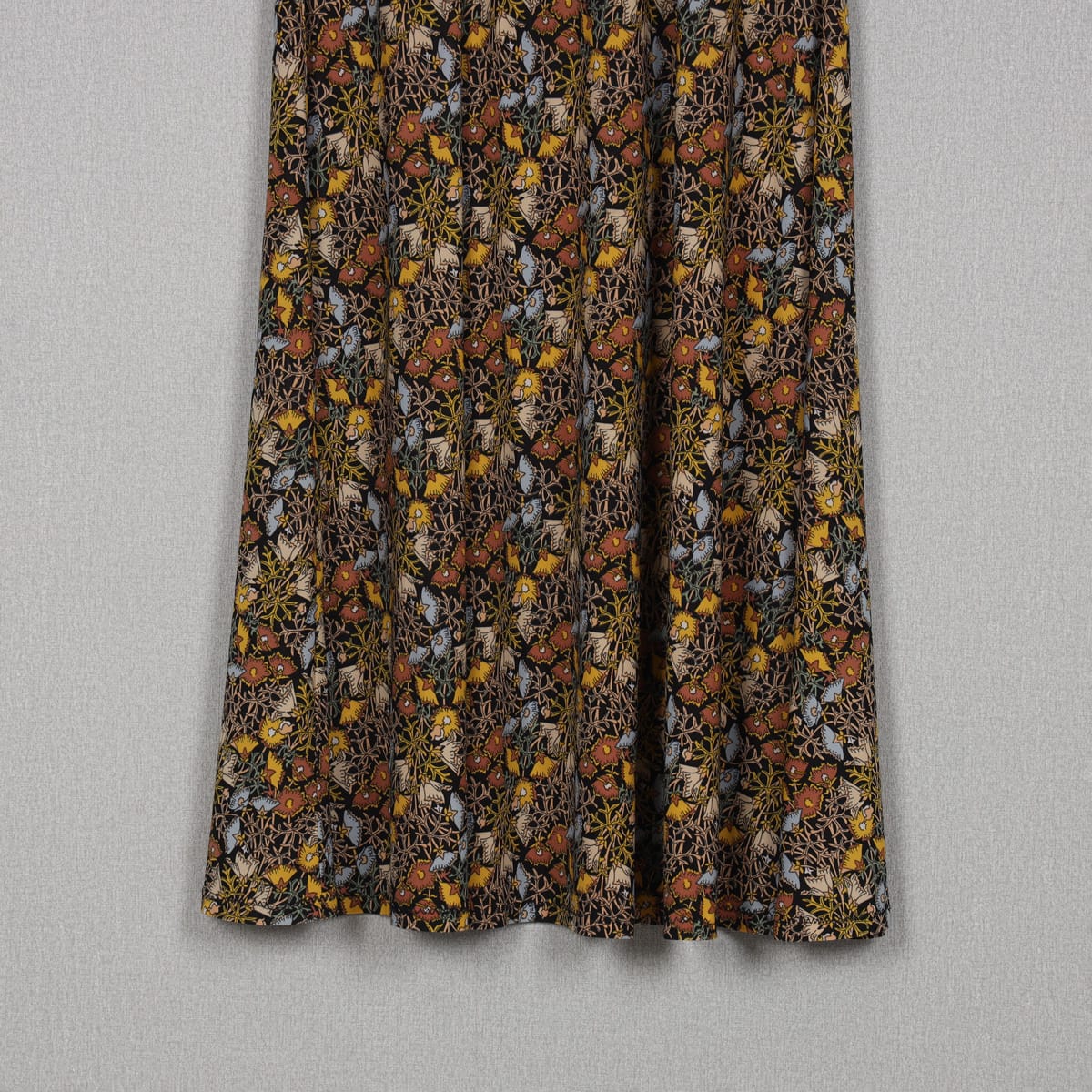 Vintage-Inspired Floral Print A-Line Dress 2