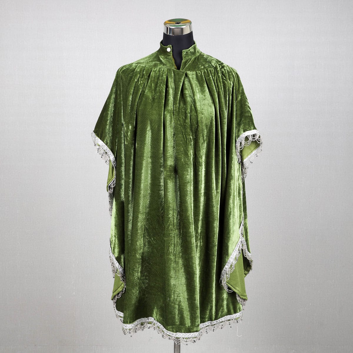 Emerald Green Velvet Cape with Silver Lace Trim 2
