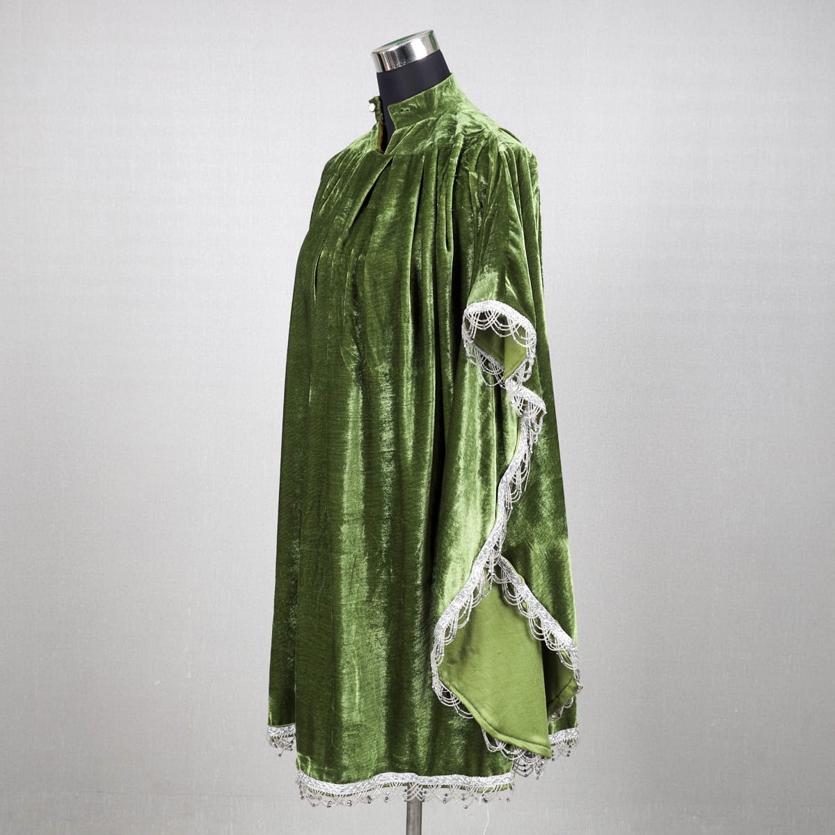 Emerald Green Velvet Cape with Silver Lace Trim 3