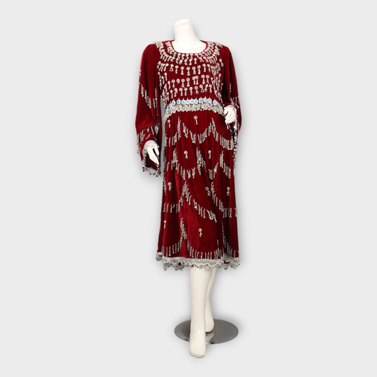 Embroidered Velvet Afghani Dress – Maroon Elegance 3