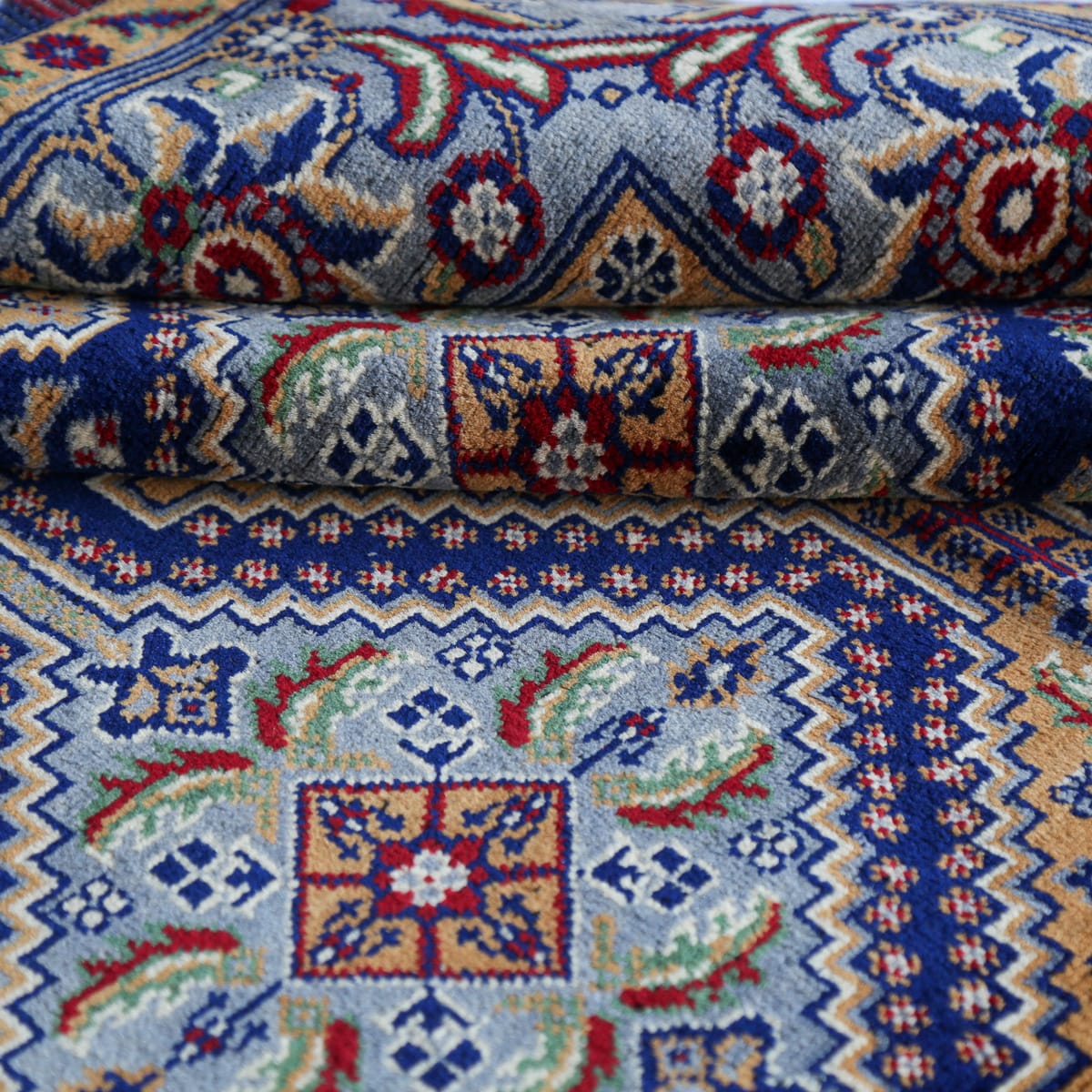 Handwoven Afghani Wool Carpet – Royal Medallion Design | 7.8 x 4.8 ft 1