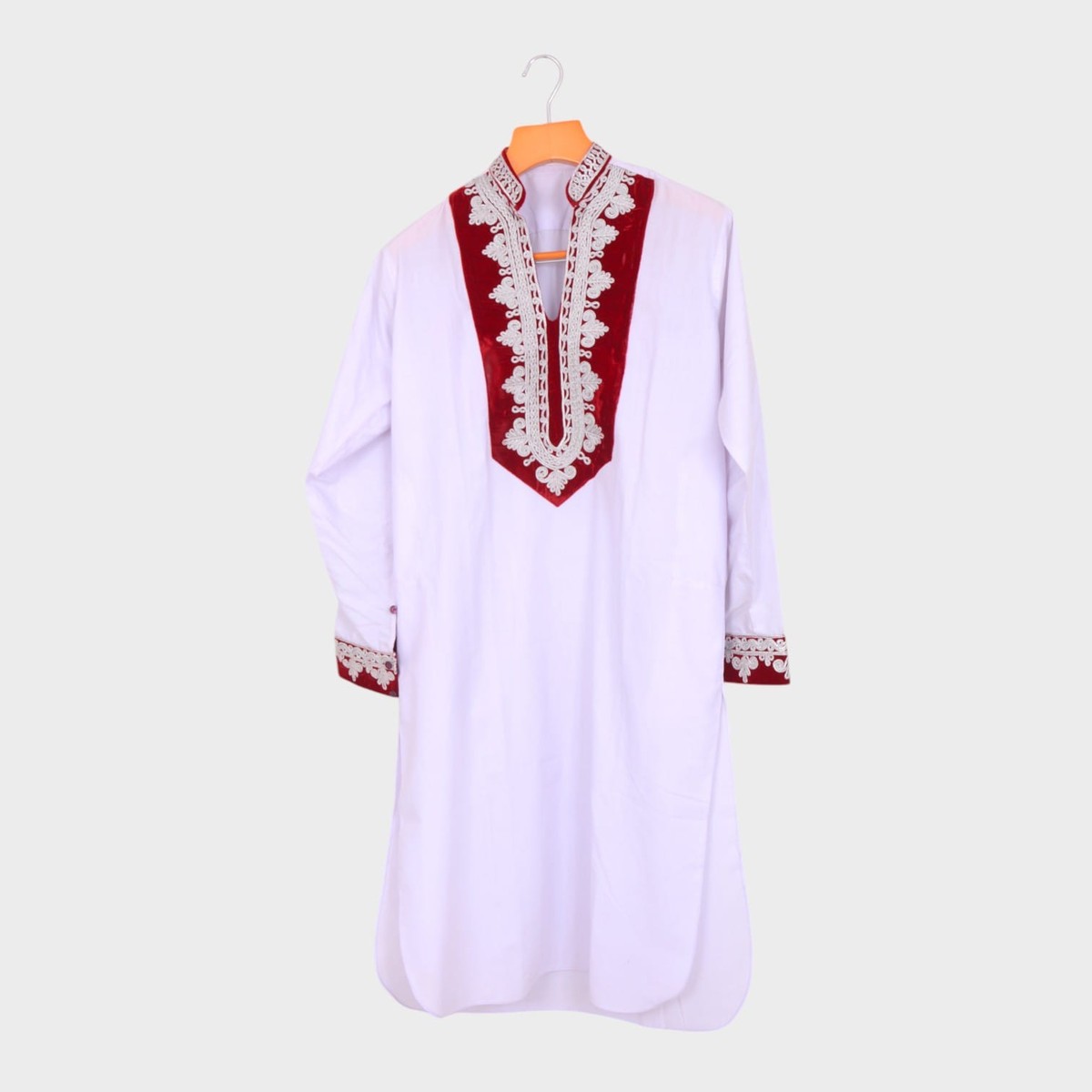Men's White Embroidered Kurta, Pehrahan tunban 2