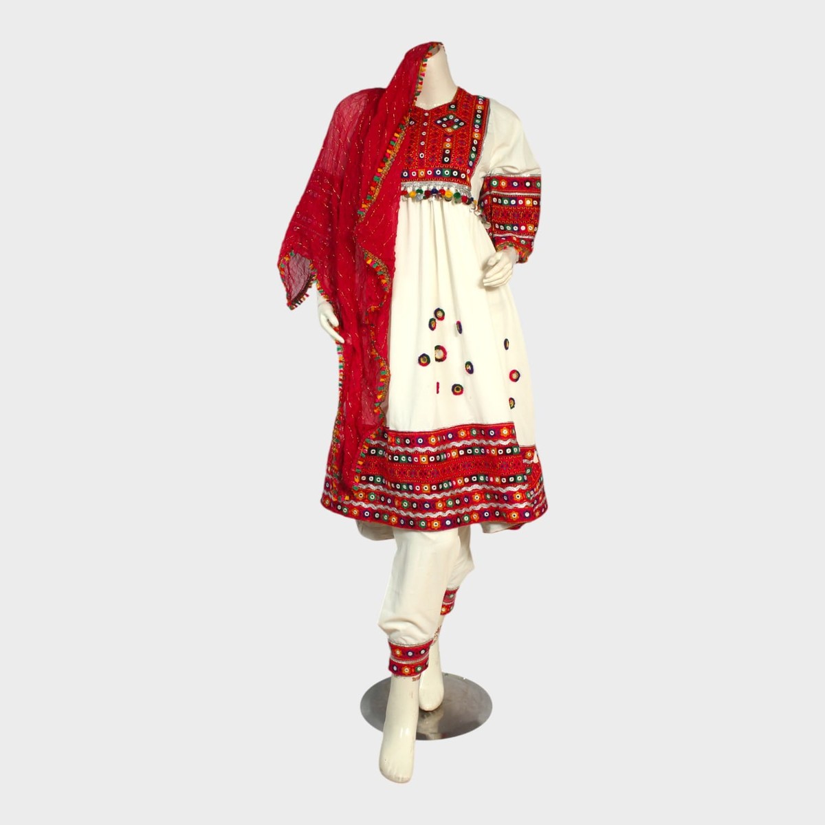 Kohistani Charm – White Mirror Embroidered Dress Set 2
