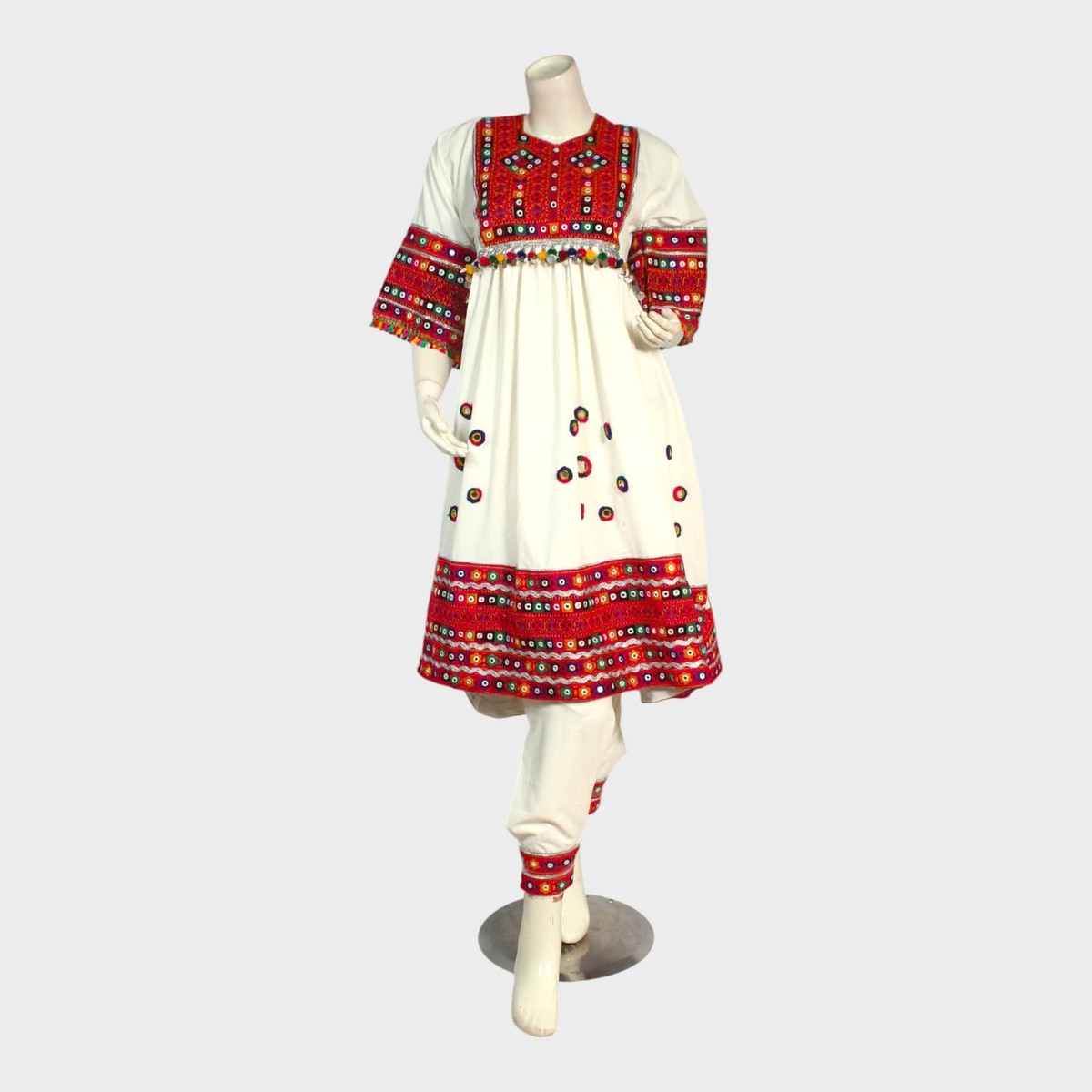 Kohistani Charm – White Mirror Embroidered Dress Set 5