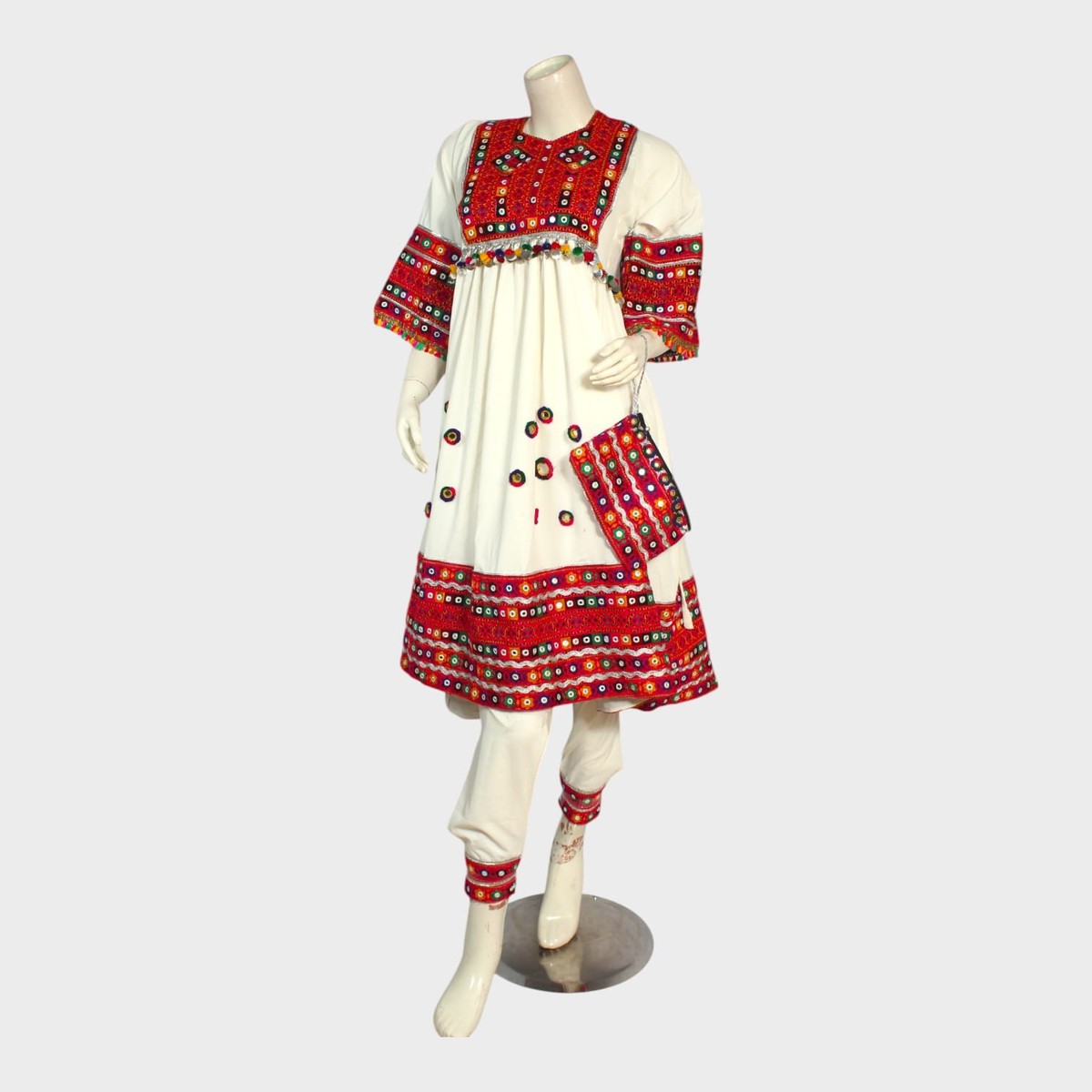 Kohistani Charm – White Mirror Embroidered Dress Set 1