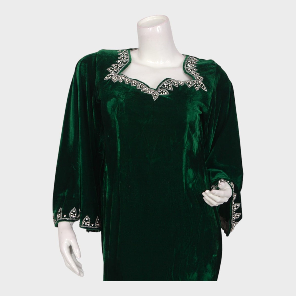 Emerald Elegance Velvet Gown 3