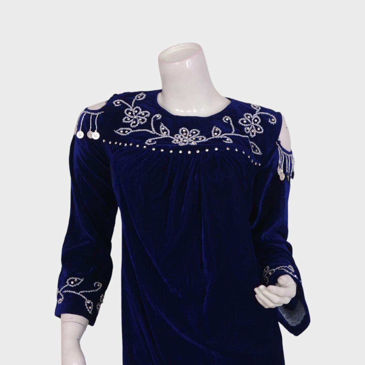 Niloofar Midnight Velvet Dress 3