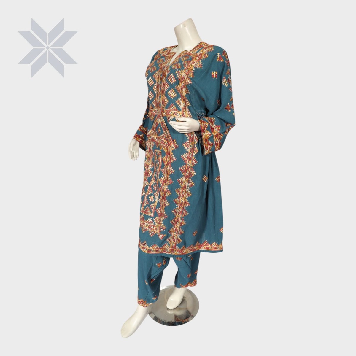 Shahmina Embroidered Kandahari Suit 5