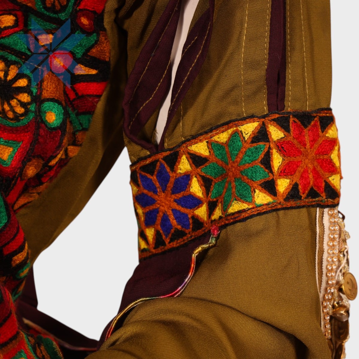 Zuleikha Mosaic Embroidered Dress Set 5