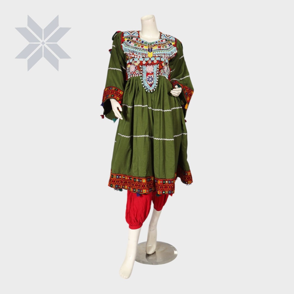Lailuma Tribal Embroidered Two-Piece Set 1