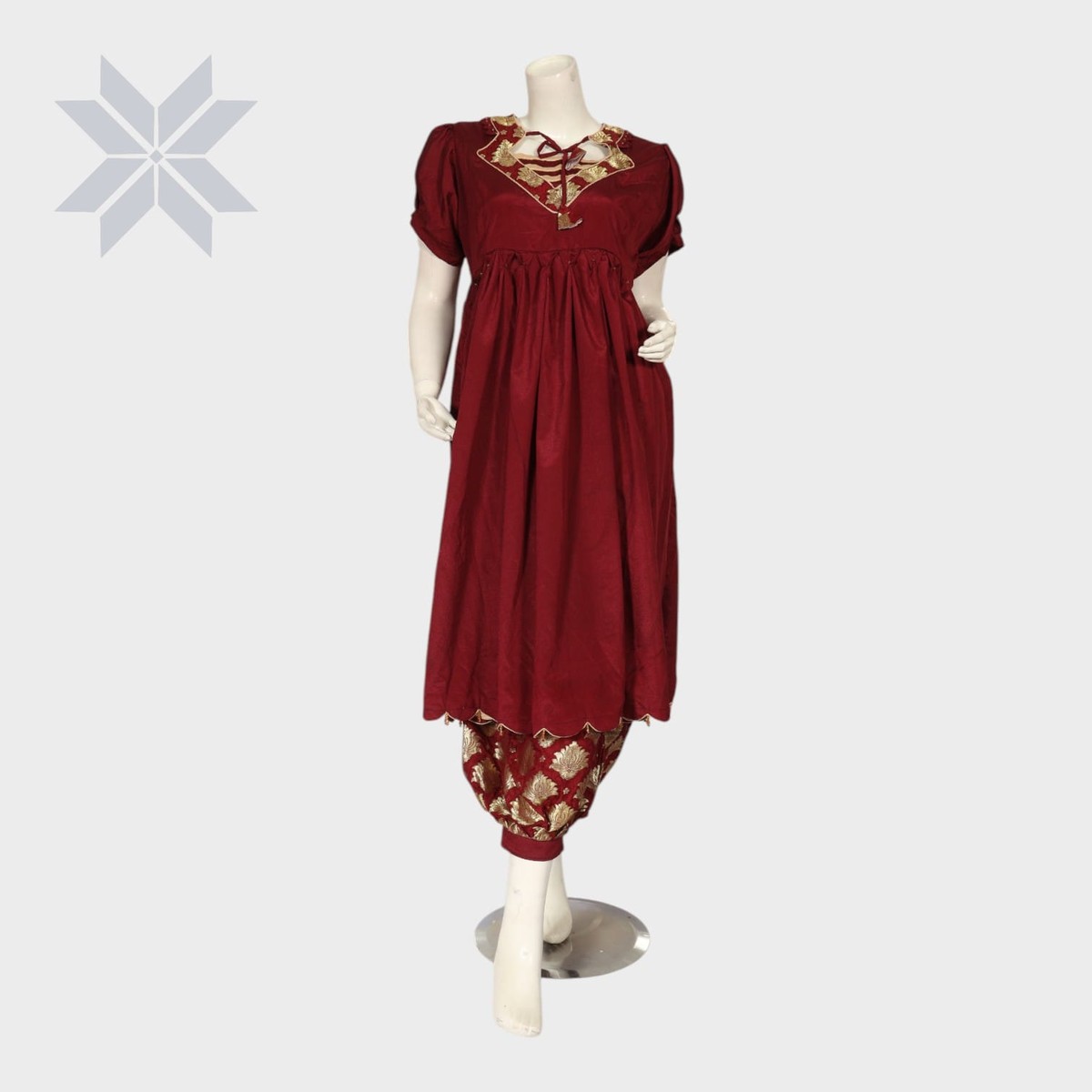 Rohi Burgundy Gold-Accent Ensemble 4