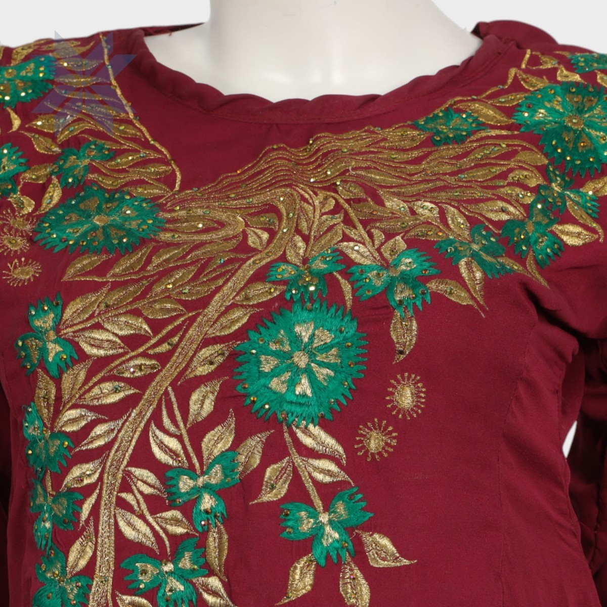 Maroon Elegance Embroidered Kameez Set 2
