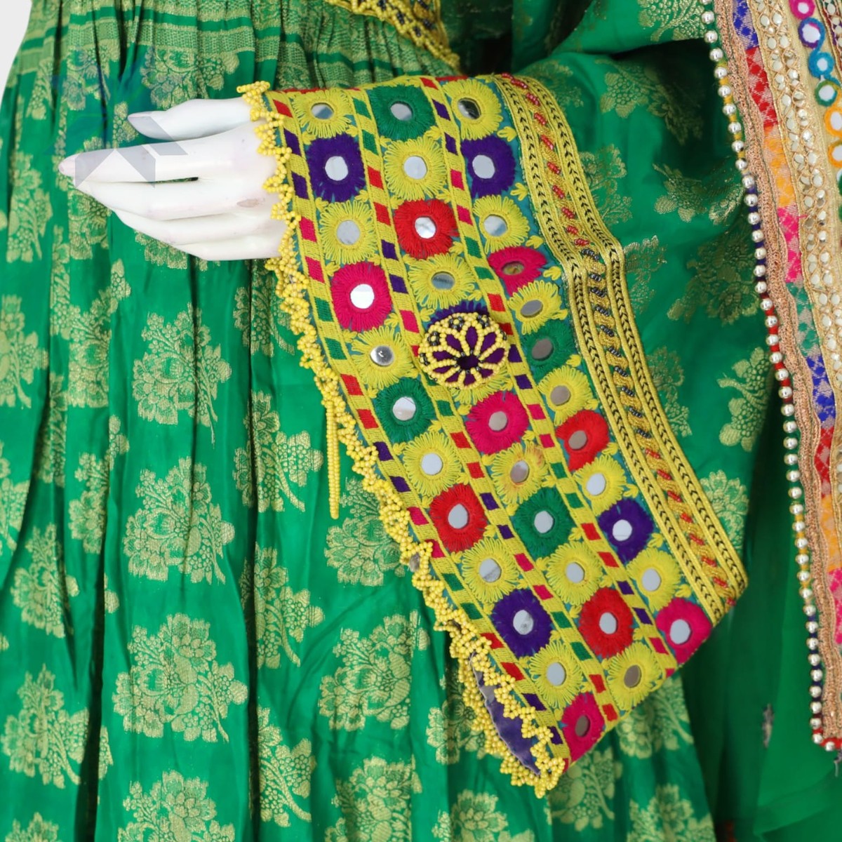 Gulbahar Green Embroidered Dress Set 1