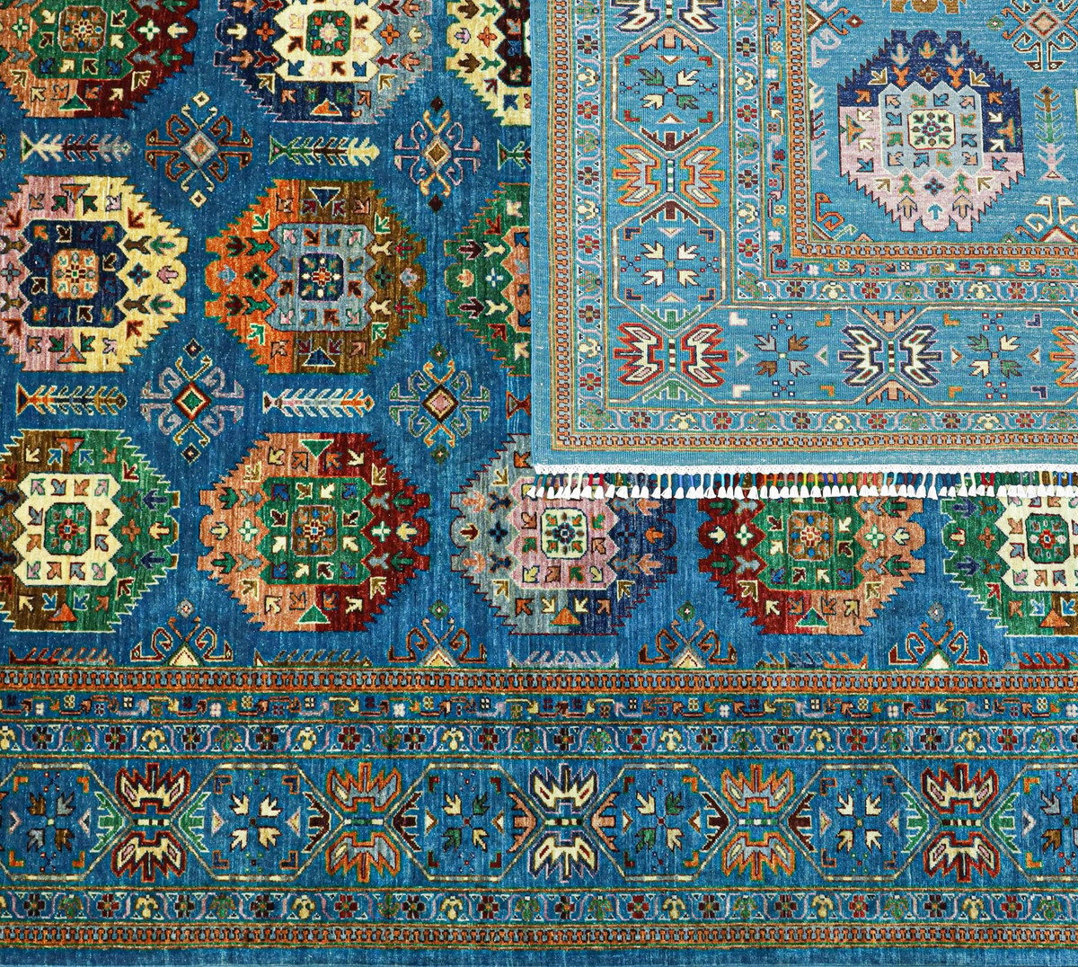 Elephant Leg Carpet Design – Feel Poy 1
