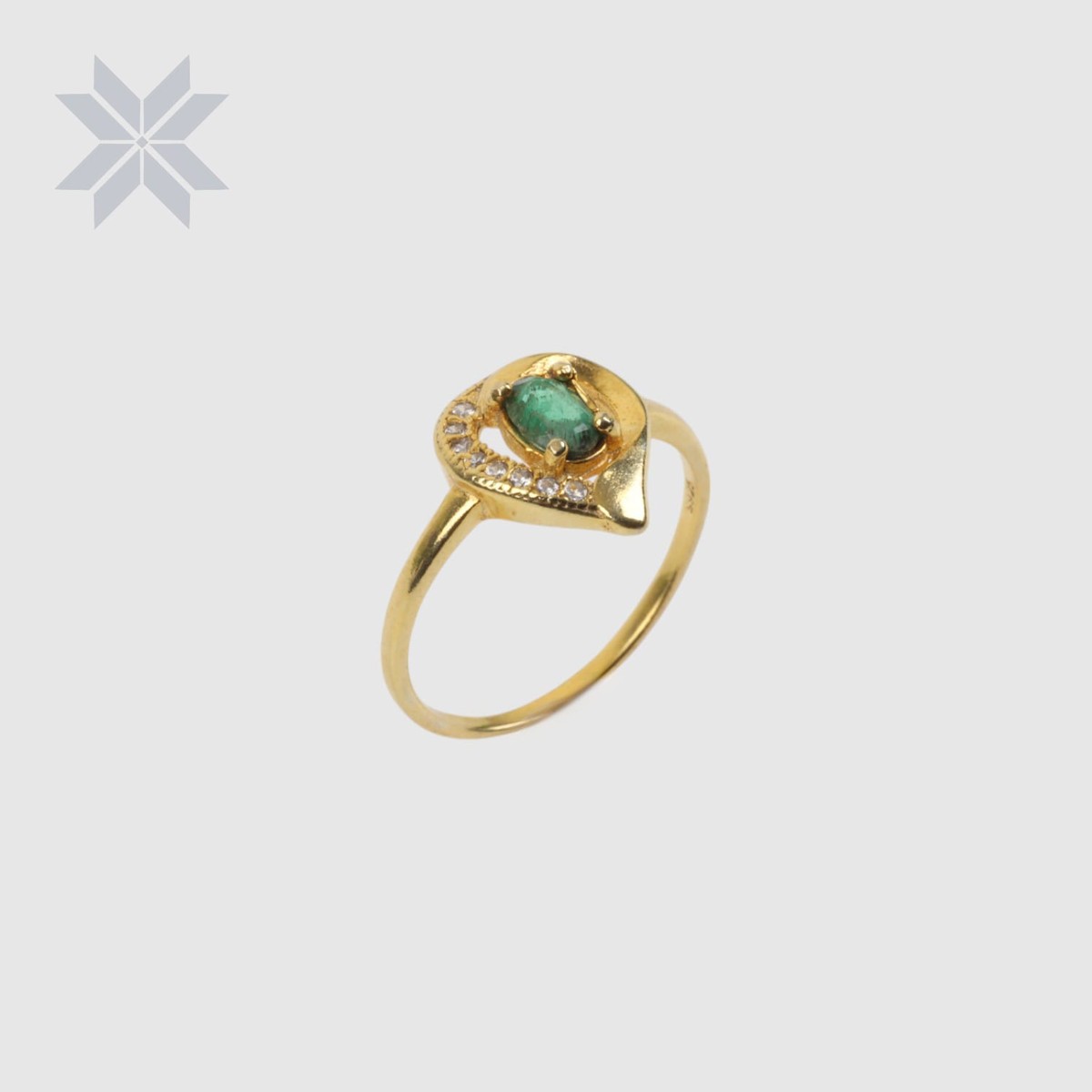 Teardrop Emerald Ring – Gold Plated with Delicate Crystals 3