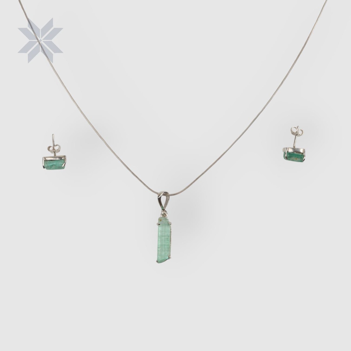 Emerald Stone Necklace & Stud Earrings Set – Rough Cut 2