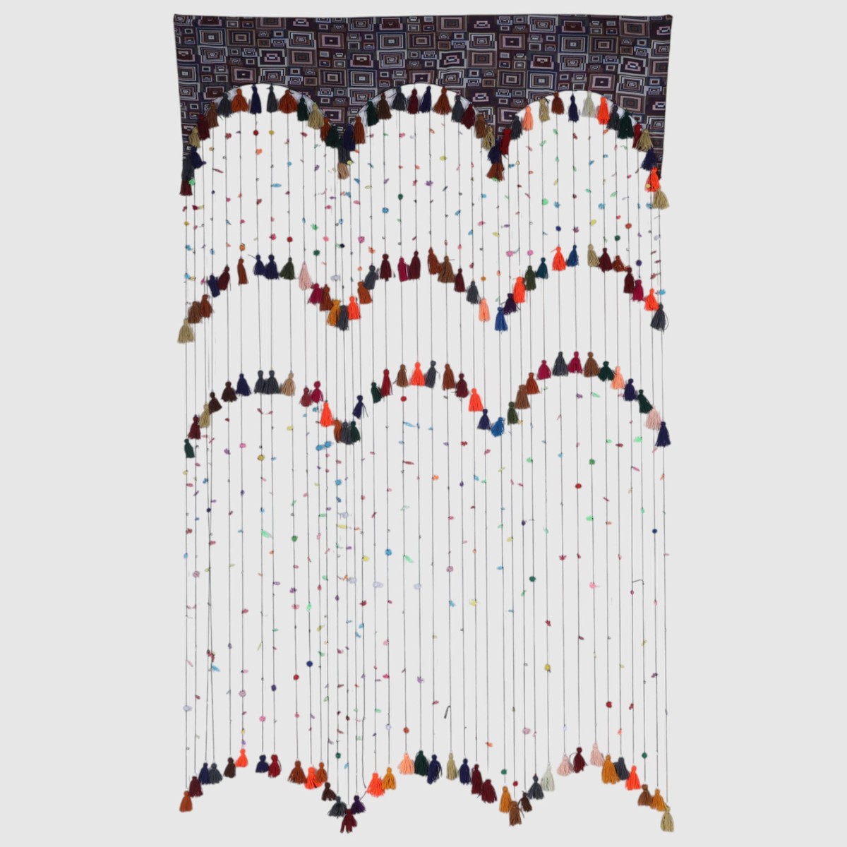 Decorative Curtain with Scalloped Design 3