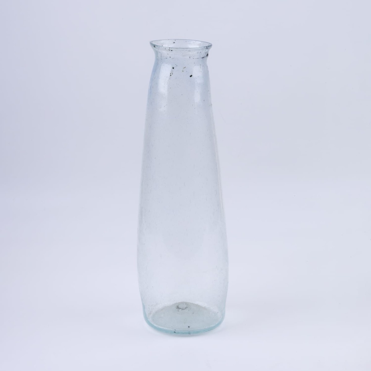 Glass Vase – Transparent Curved Design 1