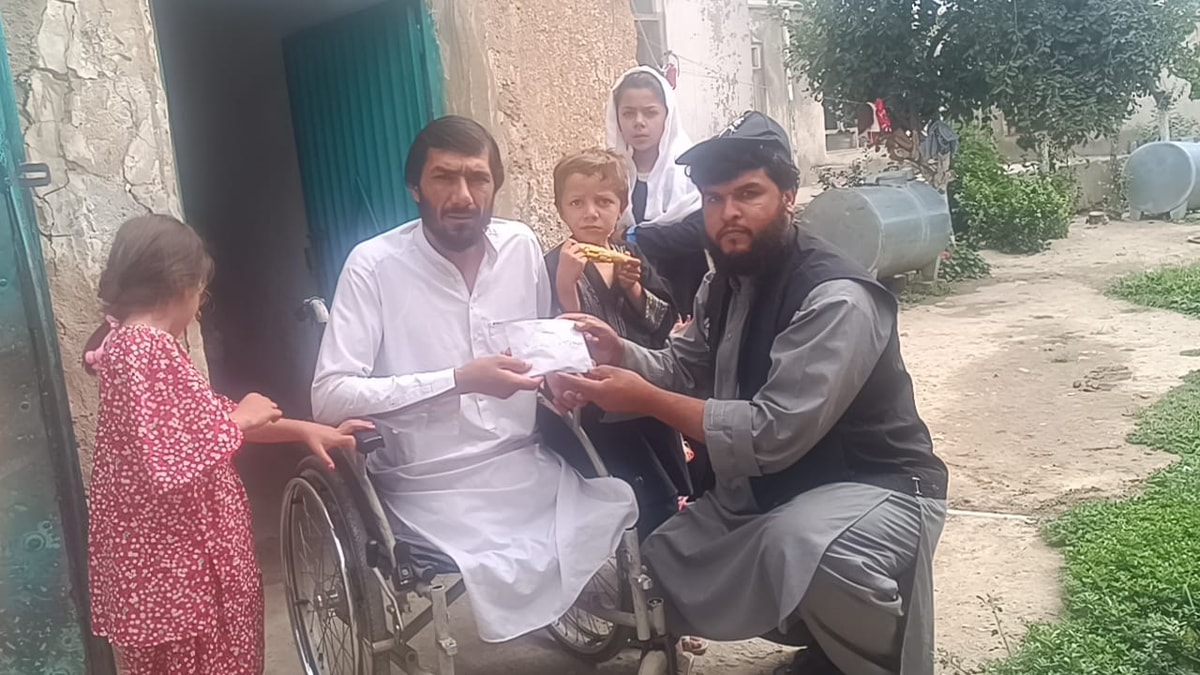 Help Abdul Basir who Lost Both legs due to war in Afghanistan 1