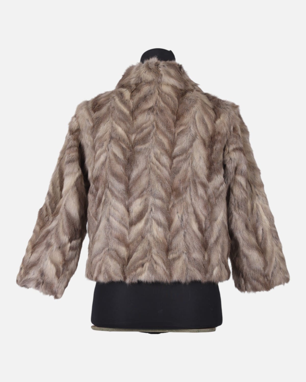 Real Sea Mink Fur Coat – Handmade Winter Wear 3