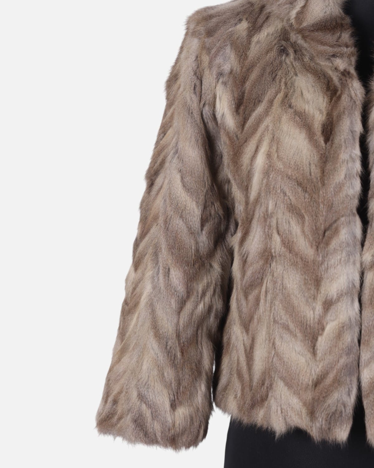Real Sea Mink Fur Coat – Handmade Winter Wear 4
