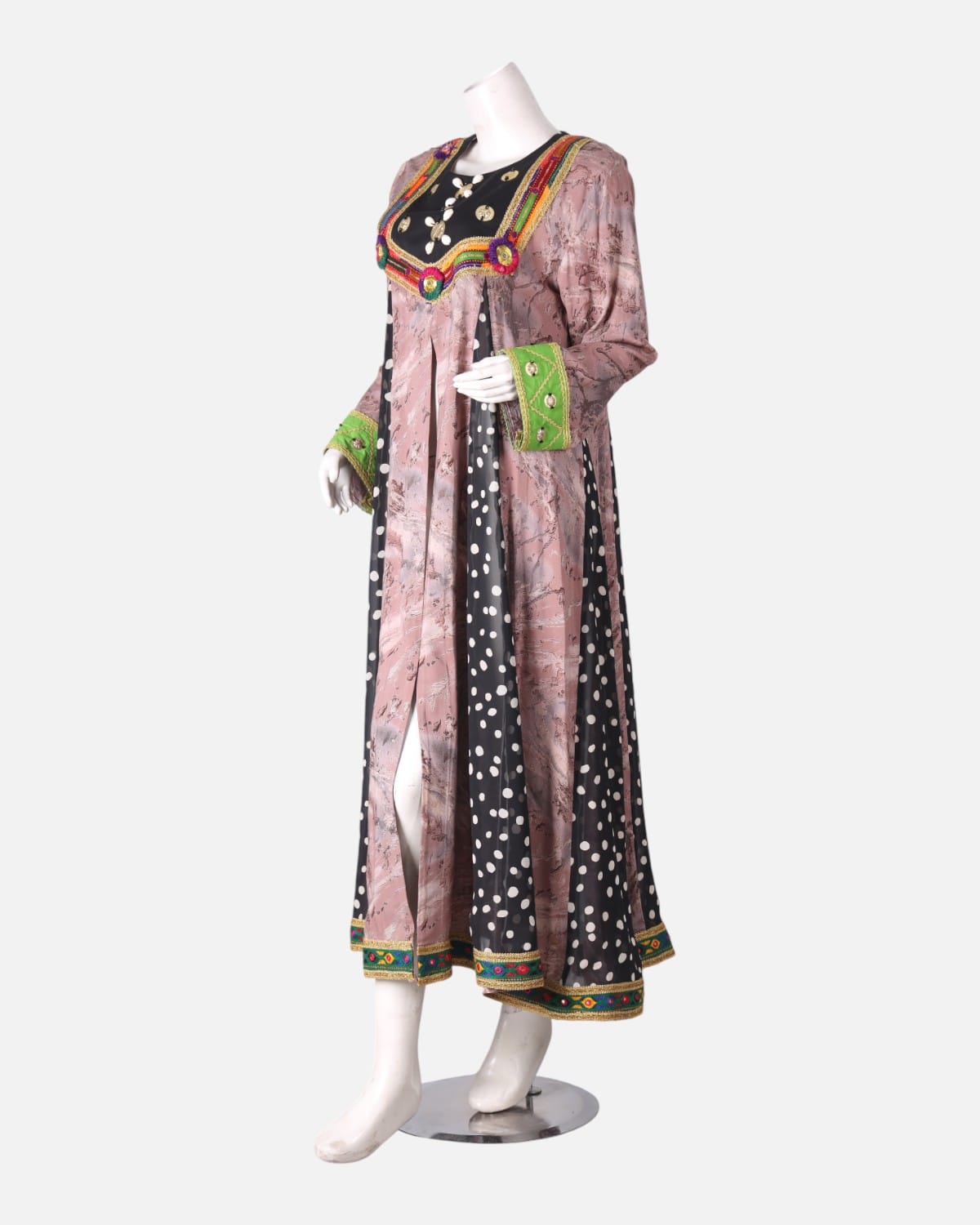 Traditional Tourist Design Dress 1