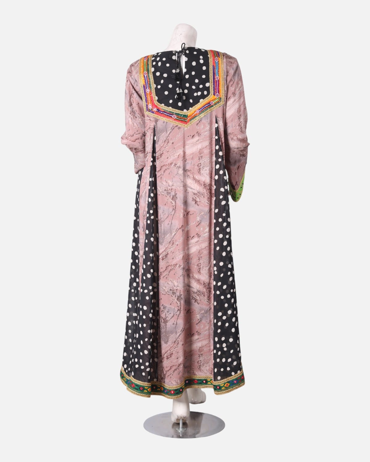 Traditional Tourist Design Dress 2