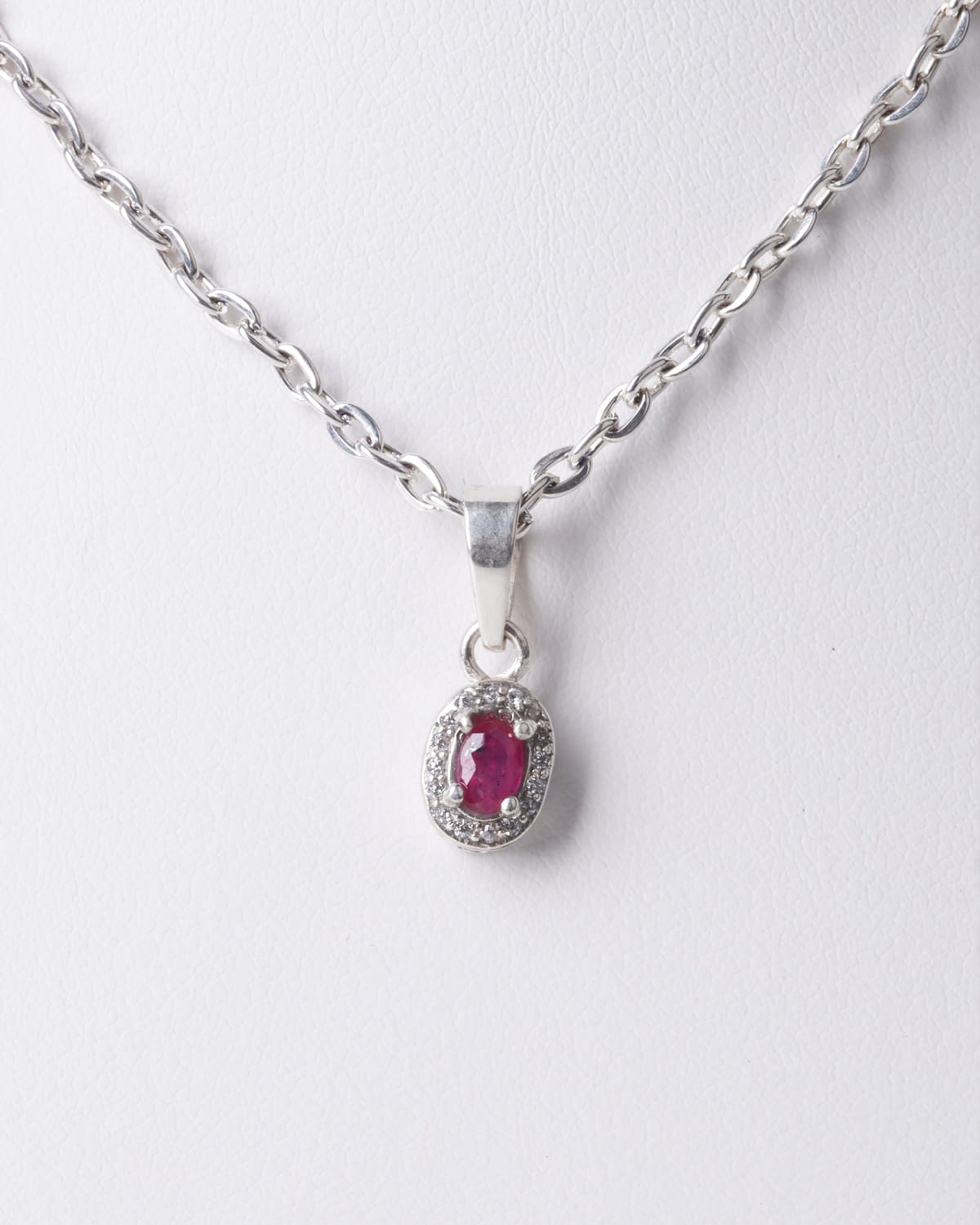 Elegant Ruby & Quartz Pendant Necklace 3