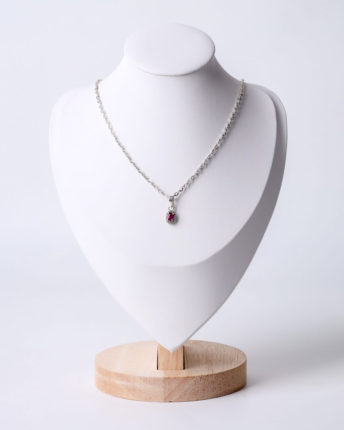 Elegant Ruby & Quartz Pendant Necklace 2