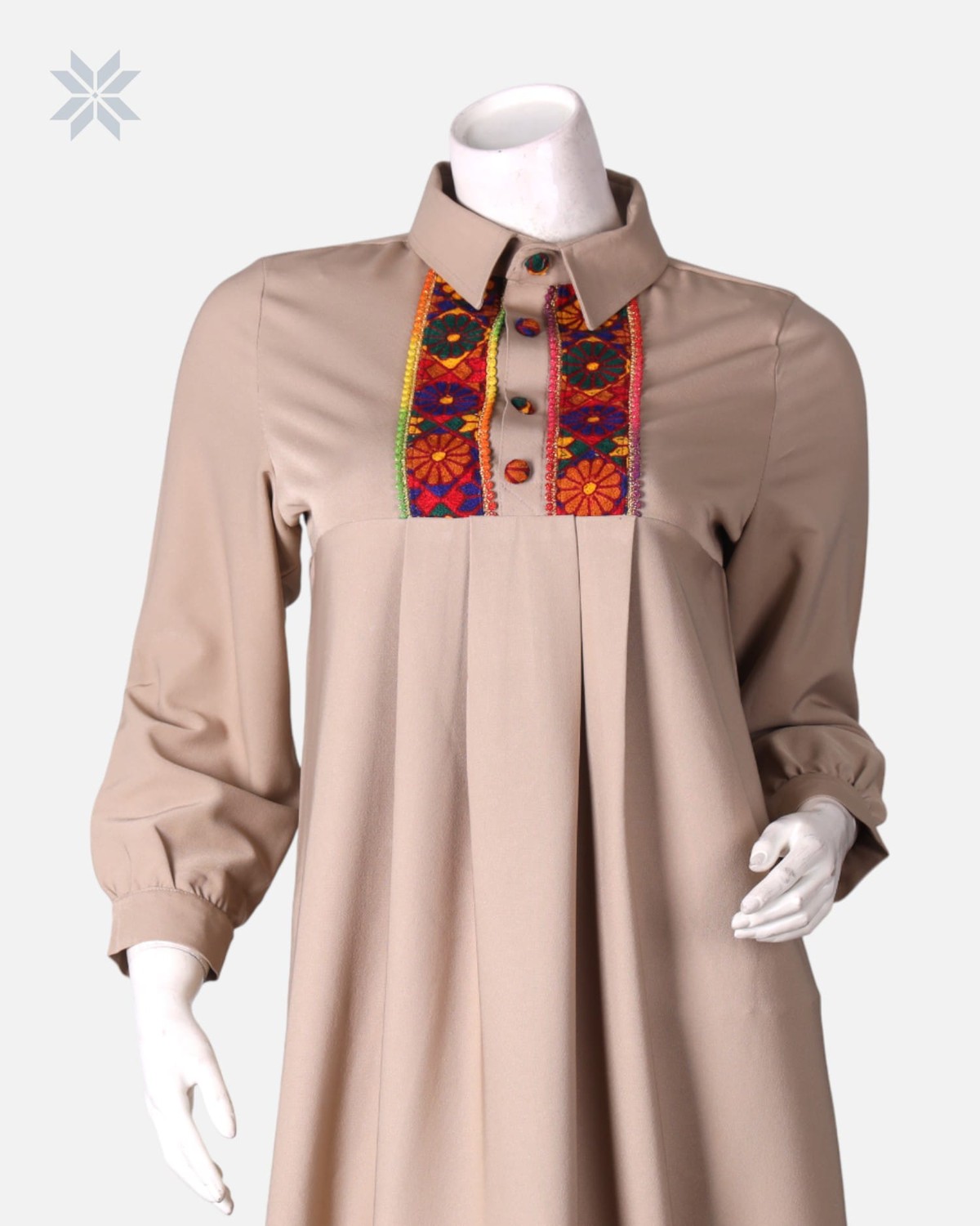 Long Manto with Front Panel 3
