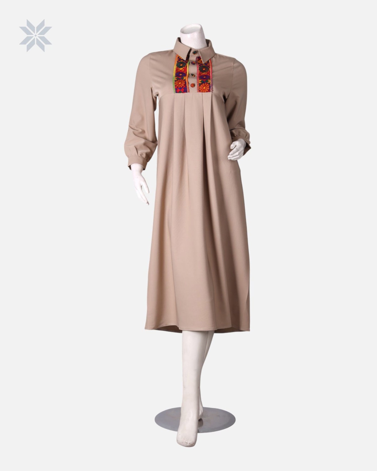 Long Manto with Front Panel 1