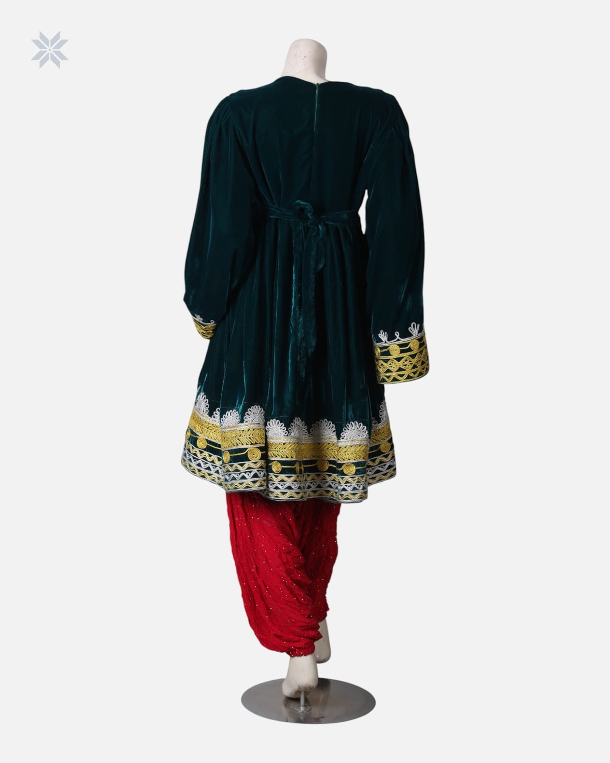 Green Velvet Dress with Pants and Red Shawl 8