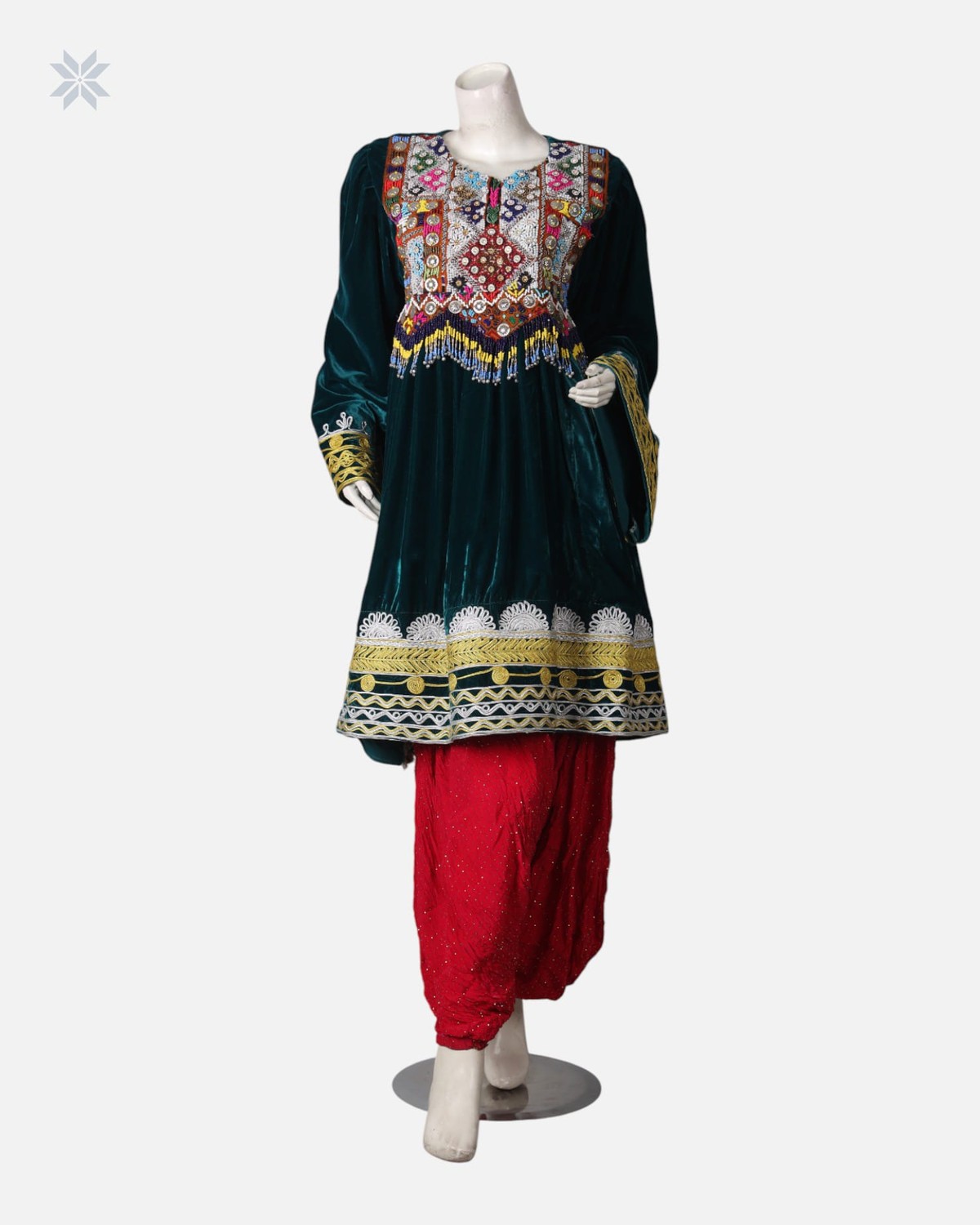 Green Velvet Dress with Pants and Red Shawl 6