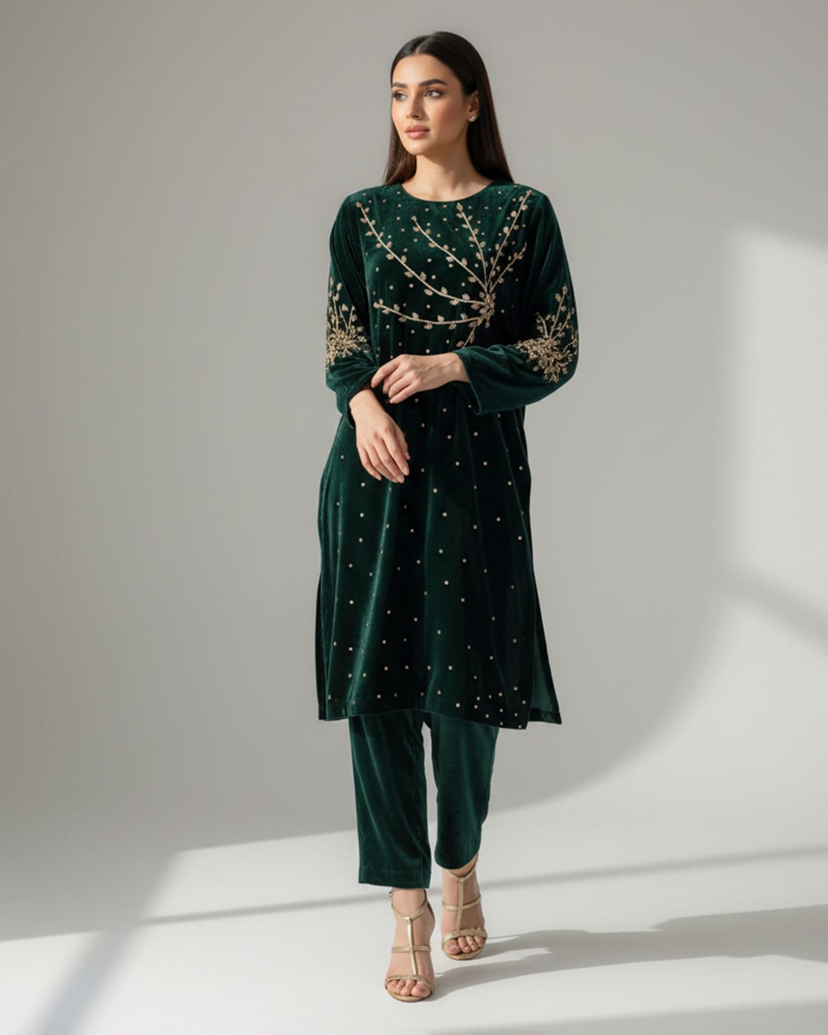 Traditional Afghan Panjabi Dress with Silk Velvet and Handcrafted Embroidery 3