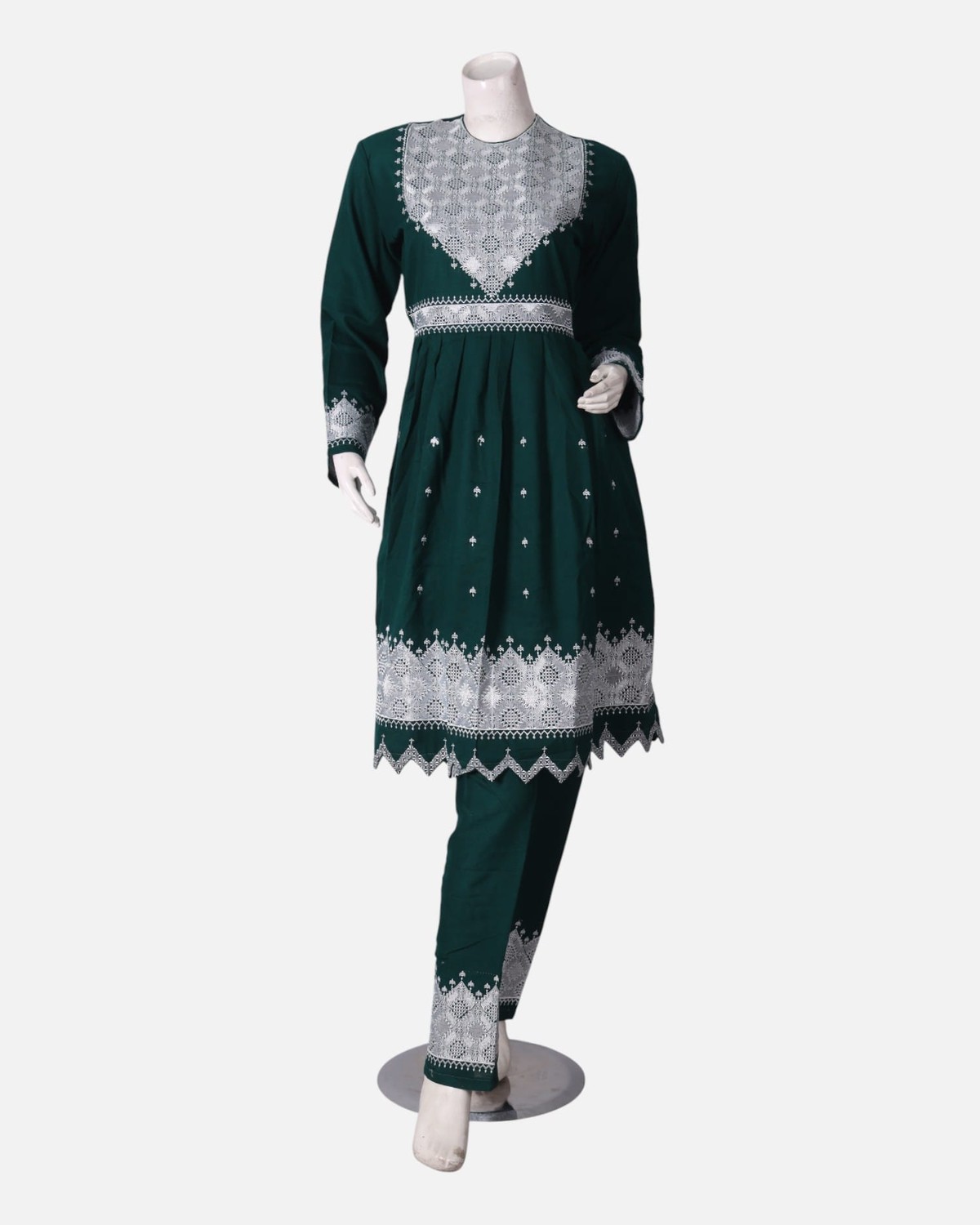 Hazargi Traditional Outfit – Deep Green Embroidered Dress with Shawl 6