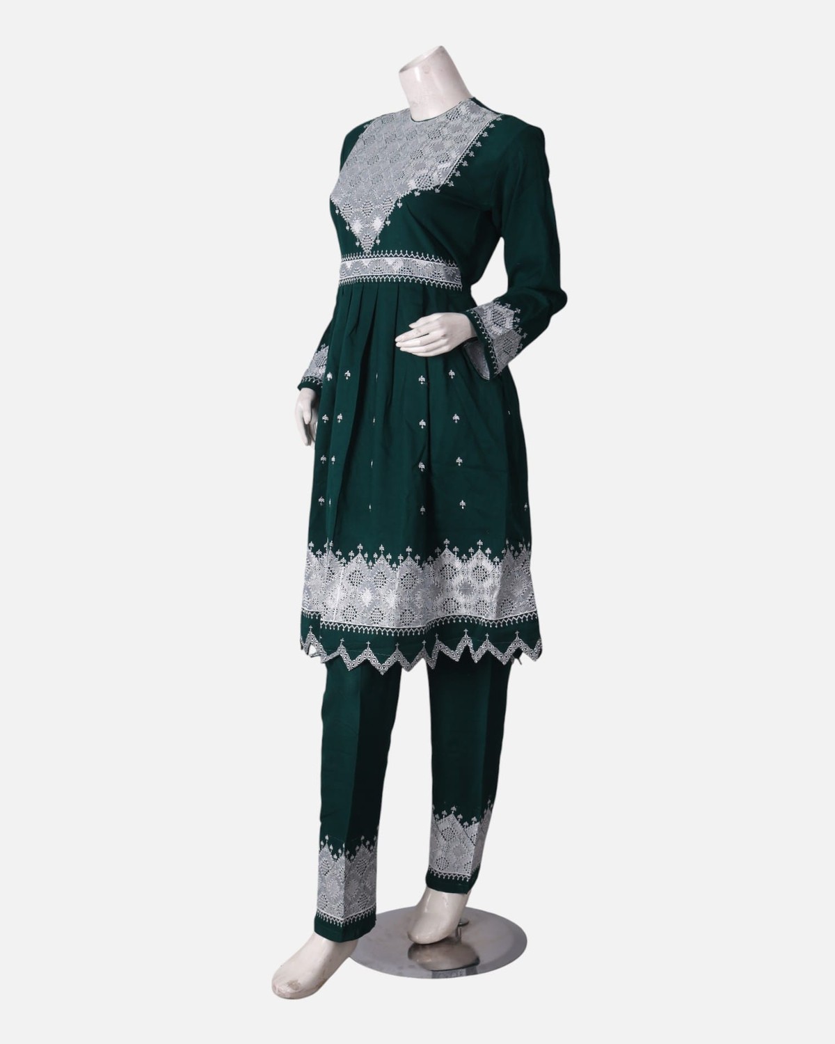 Hazargi Traditional Outfit – Deep Green Embroidered Dress with Shawl 7