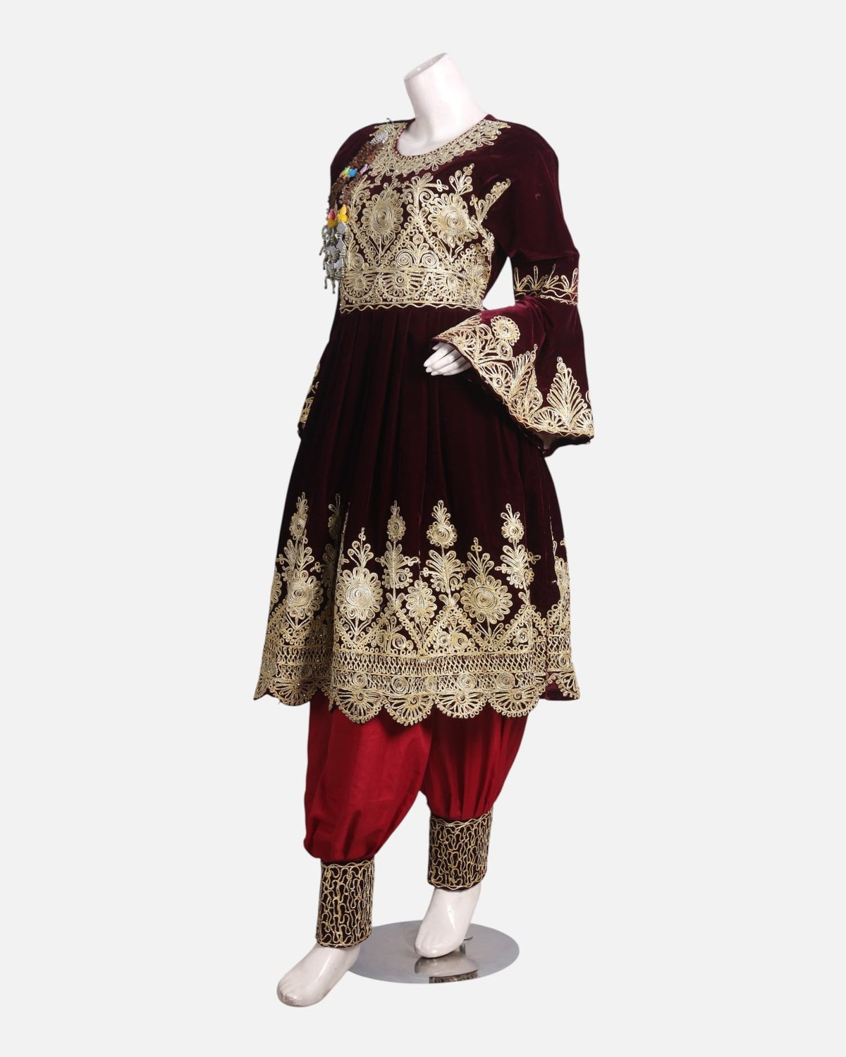 Velvet Dress with Golden Embroidery – Traditional Afghan Fashion 7