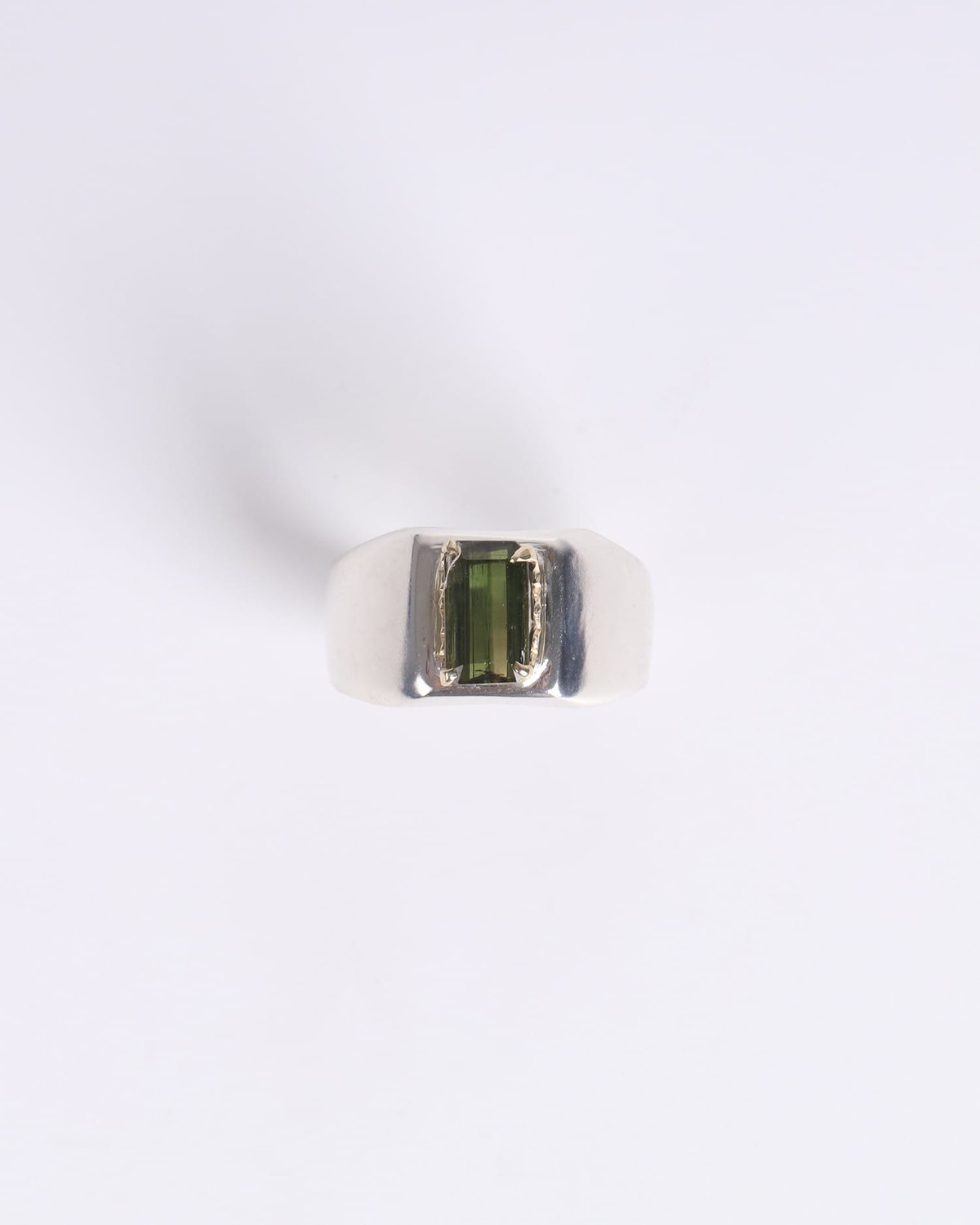 Silver Ring for Men with 2.55ct Beryllium Gemstone – Perfect for Special Occasions 1