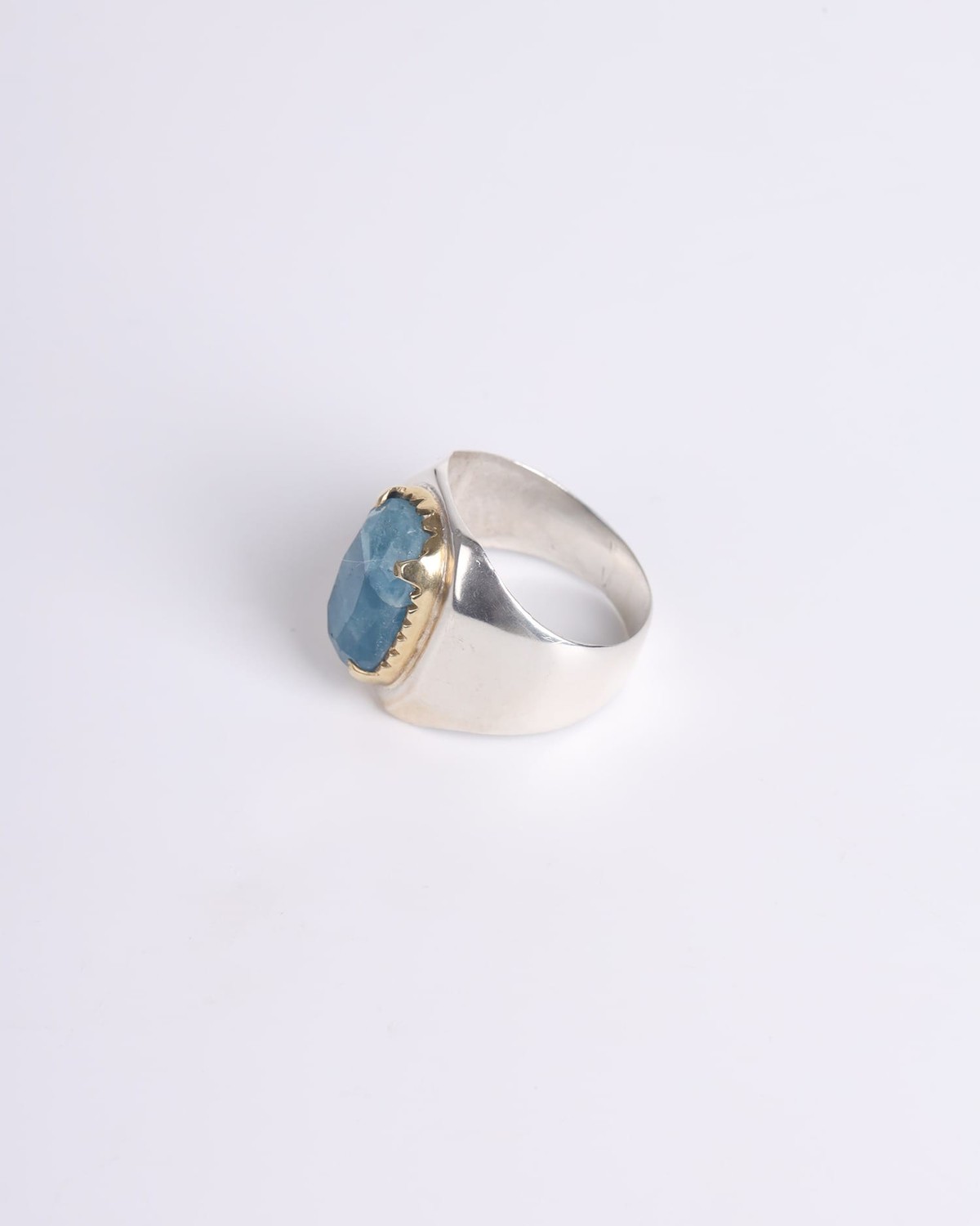 Silver Ring with 9.75ct Aquamarine Gemstone 1
