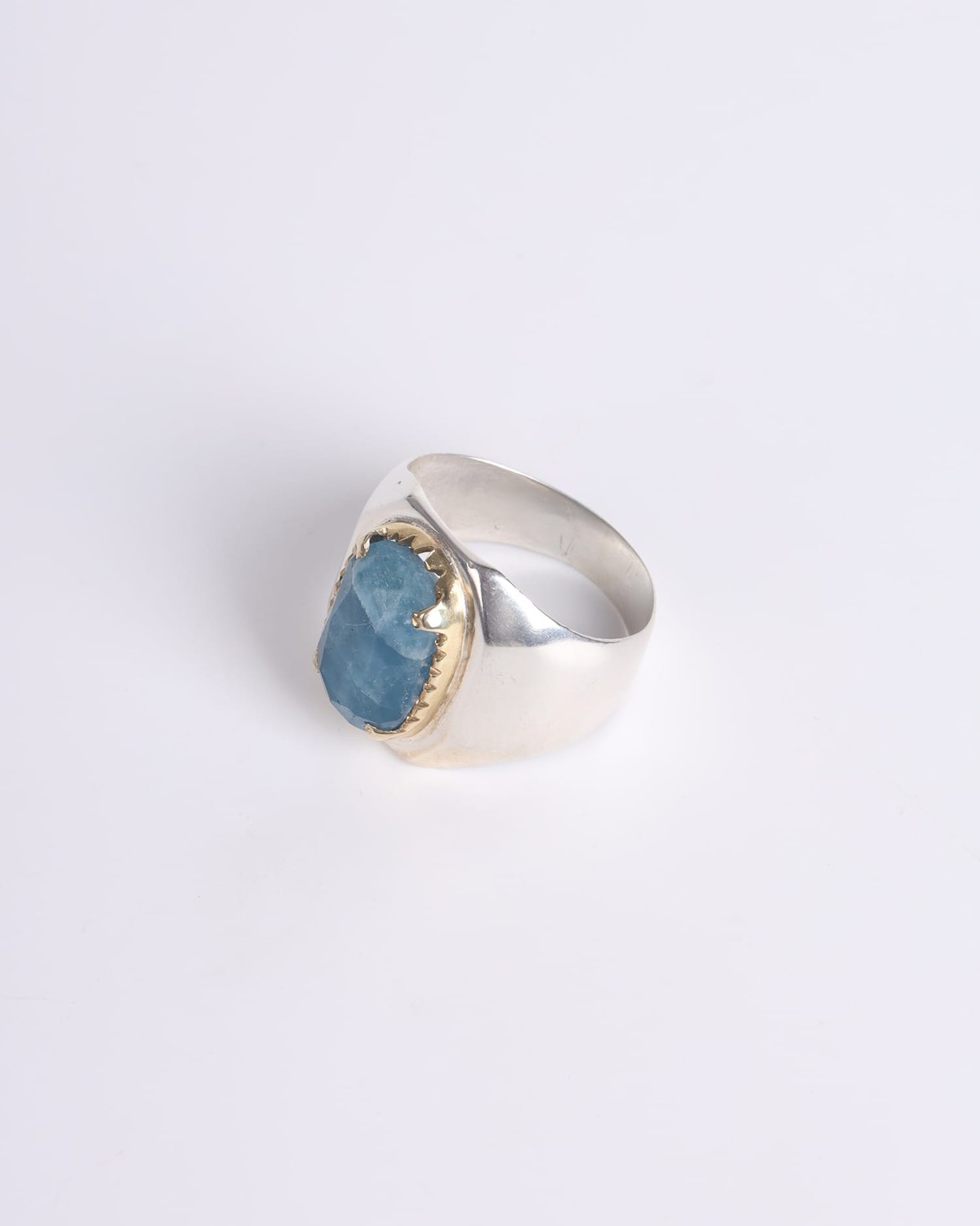 Silver Ring with 9.75ct Aquamarine Gemstone 2
